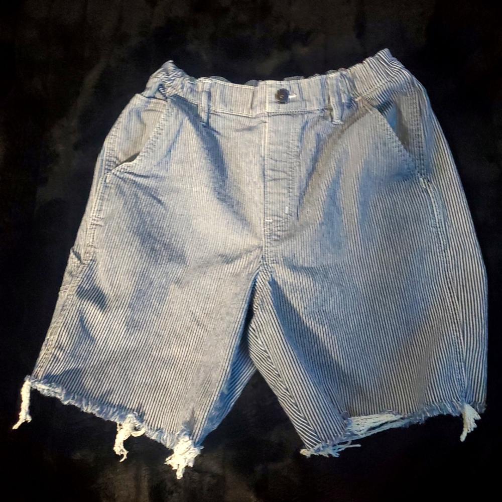 UNIQLO  CUT OFF CARGO's